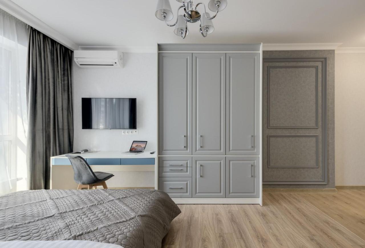 Modern New Cozy Apartment Kvartet Railway Station Kiev Bagian luar foto