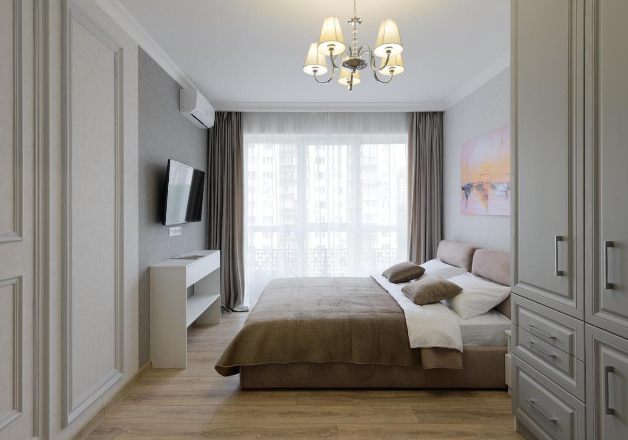 Modern New Cozy Apartment Kvartet Railway Station Kiev Bagian luar foto