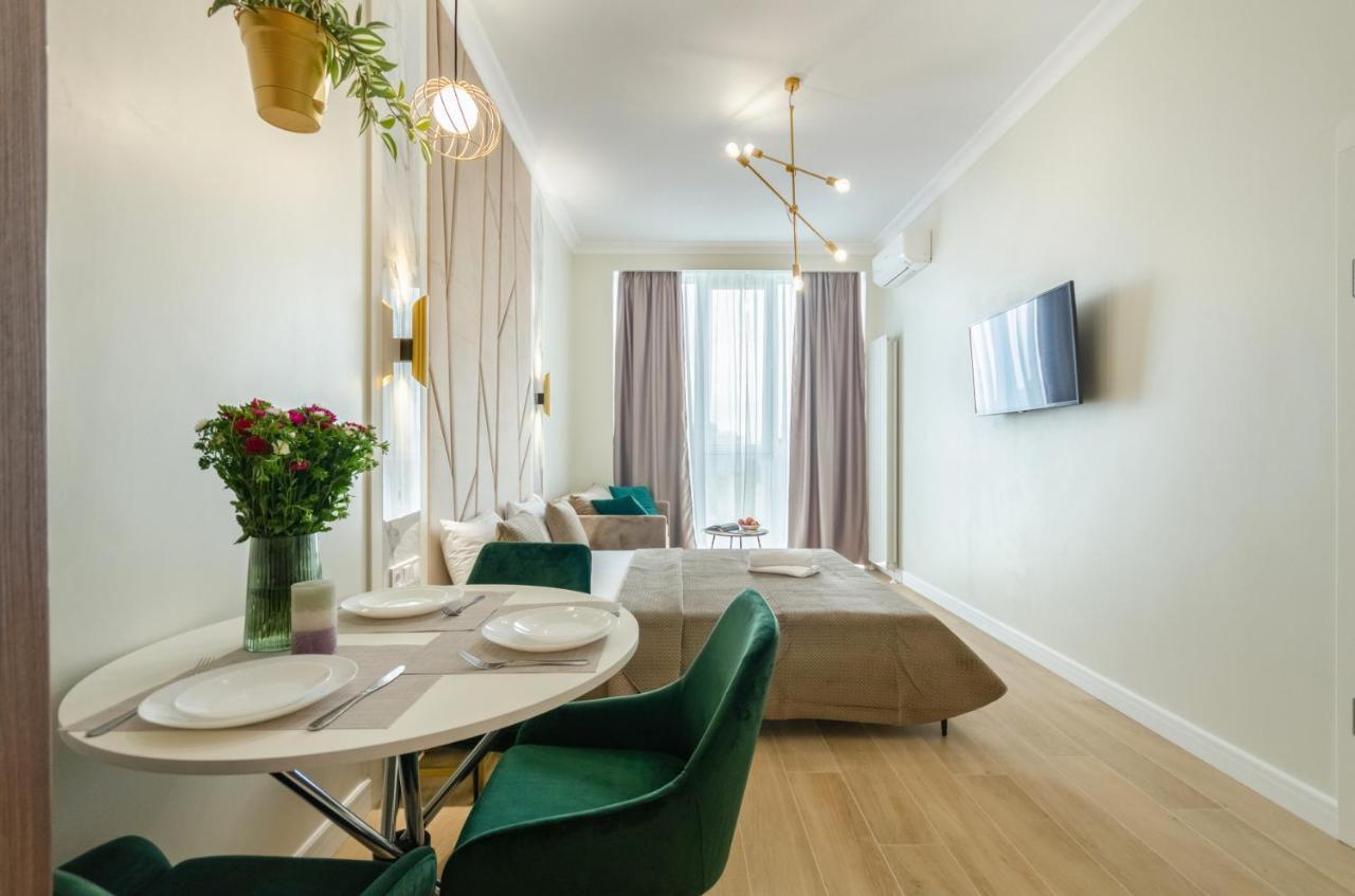 Modern New Cozy Apartment Kvartet Railway Station Kiev Bagian luar foto