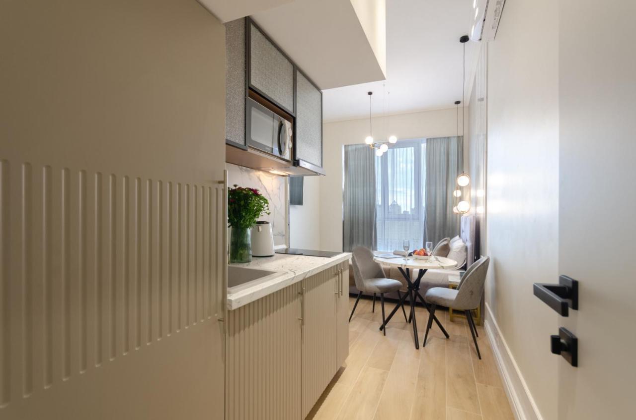 Modern New Cozy Apartment Kvartet Railway Station Kiev Bagian luar foto