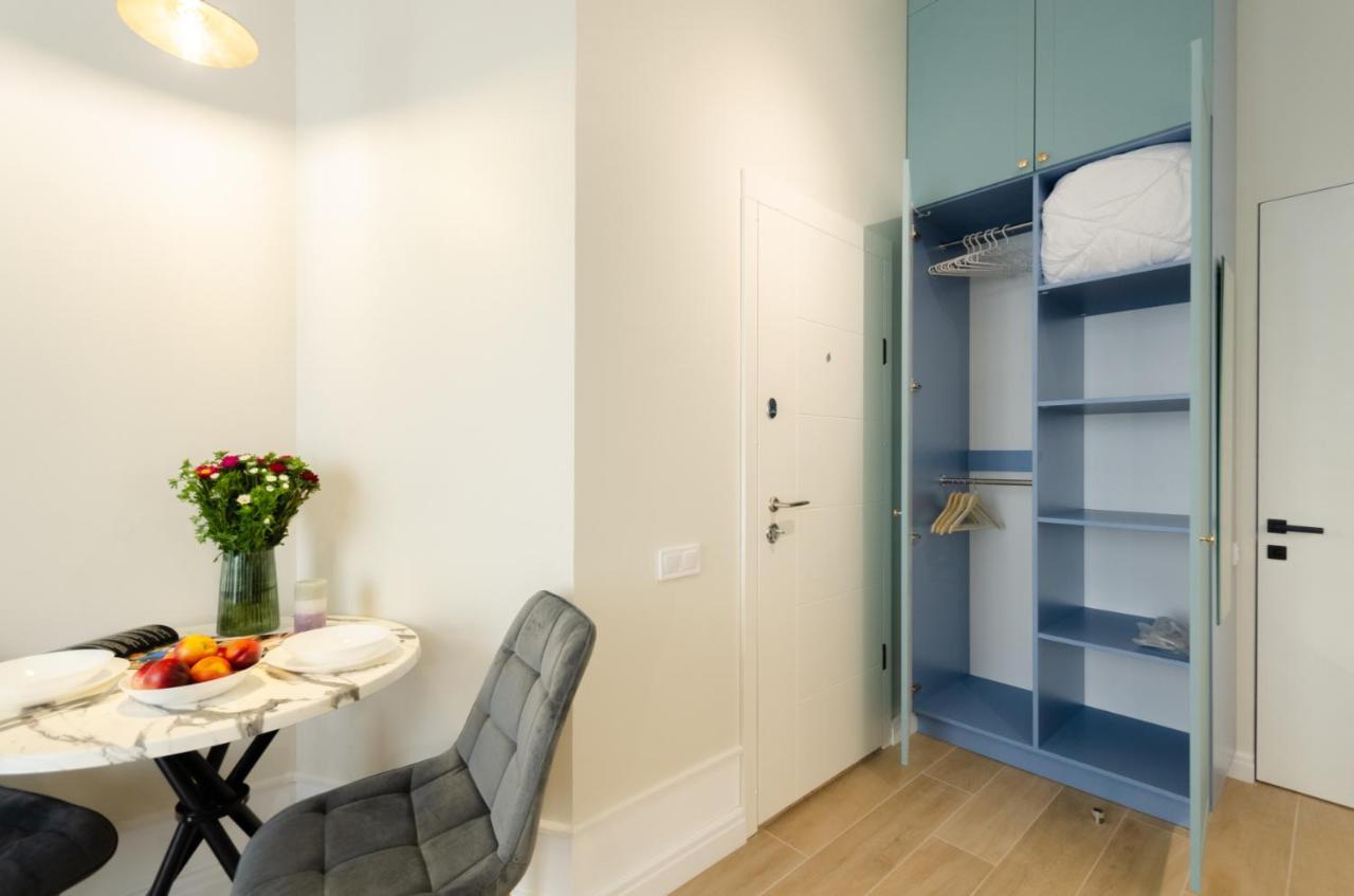 Modern New Cozy Apartment Kvartet Railway Station Kiev Bagian luar foto