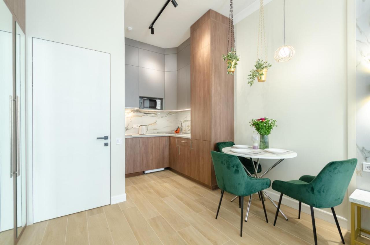 Modern New Cozy Apartment Kvartet Railway Station Kiev Bagian luar foto